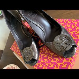Tory Burch Wedges... size 8 beautiful!